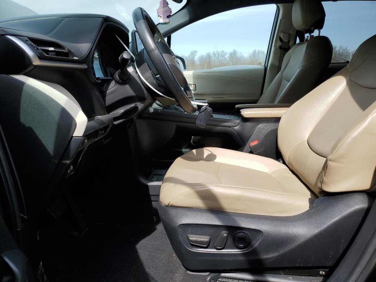 2022 TOYOTA SIENNA XLE VIN:5TDYSKFC1NS049030
