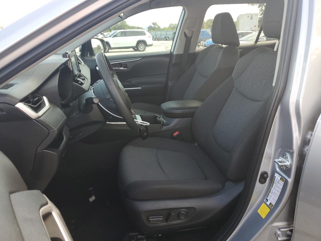 2022 TOYOTA RAV4 XLE VIN:2T3W1RFV3NC204133
