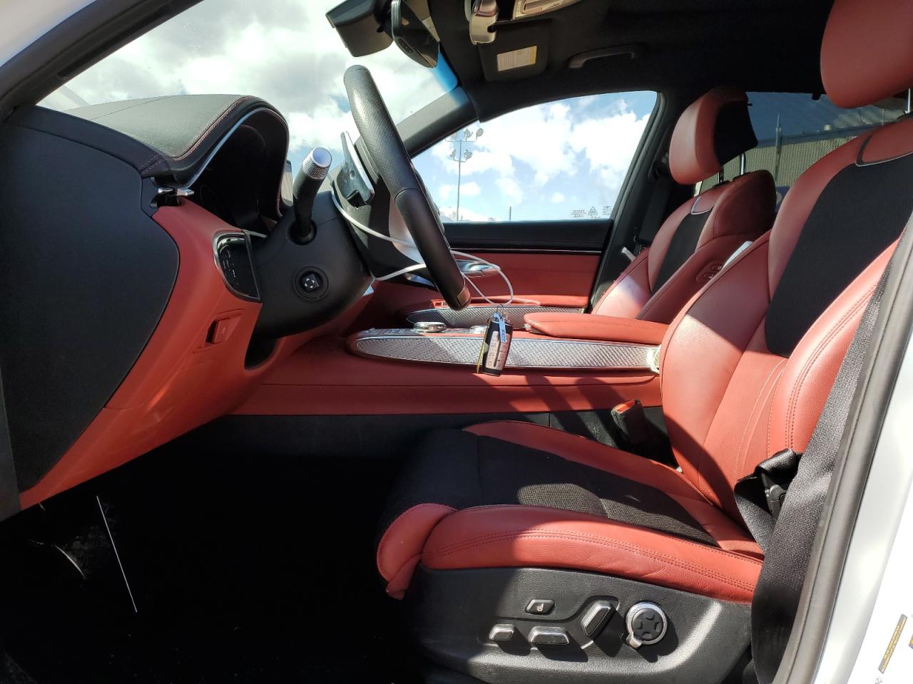 2024 GENESIS GV70 BASE VIN:5NMMADTB3RH015933