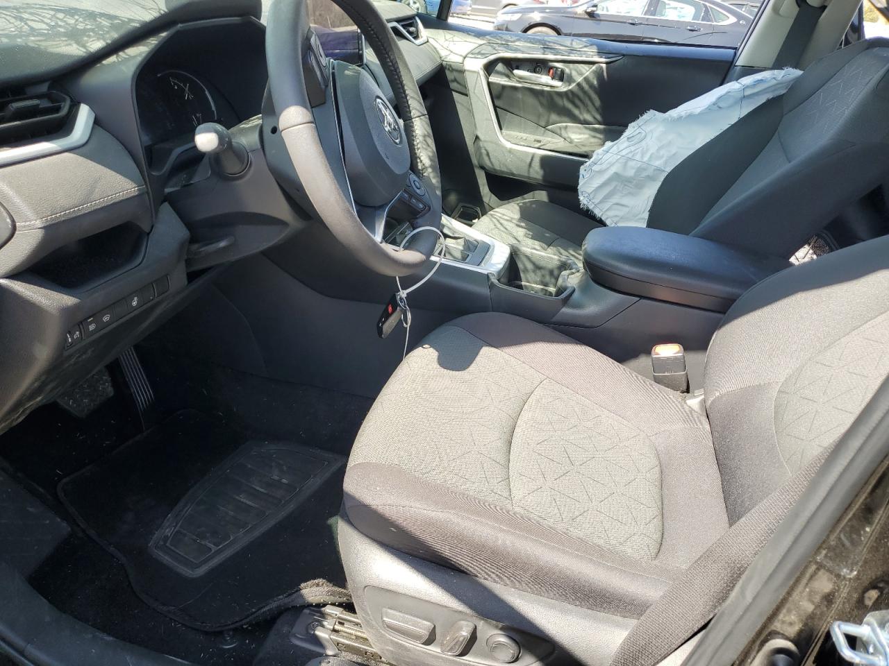 2024 TOYOTA RAV4 XLE VIN:2T3P1RFV9RC399858