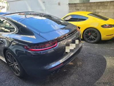 2017 Porsche Panamera VIN: