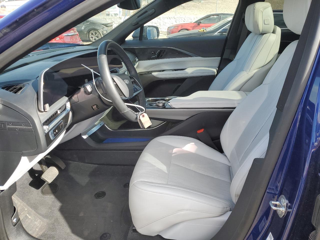 2024 CADILLAC LYRIQ LUXURY VIN:1GYKPPRL0RZ100077