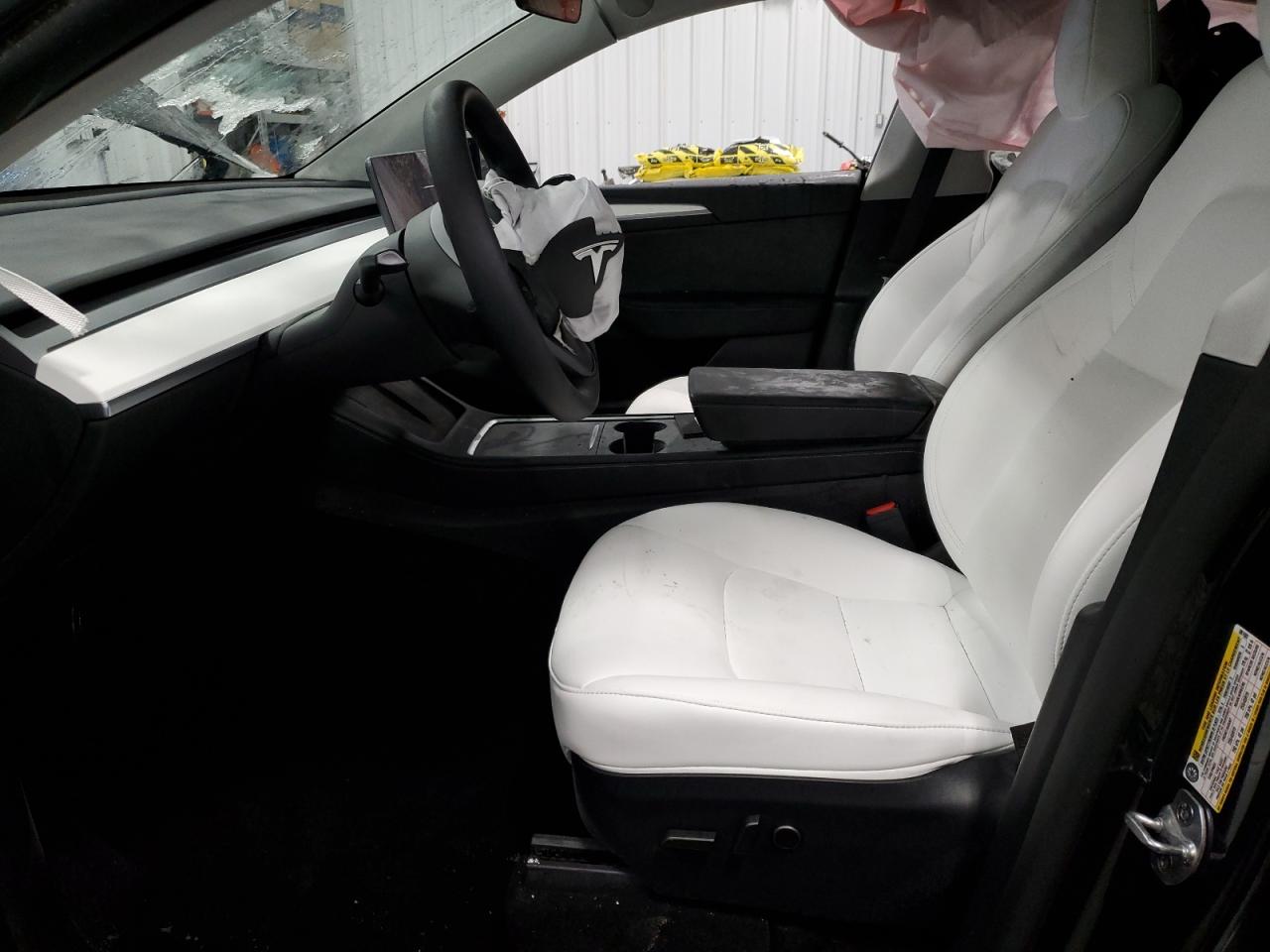 2024 TESLA MODEL Y  VIN:7SAYGDEE4RF081502