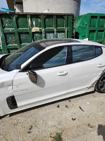 2018 Kia Stinger KNAE751CBJS033997 VIN:KNAE751CBJS033997