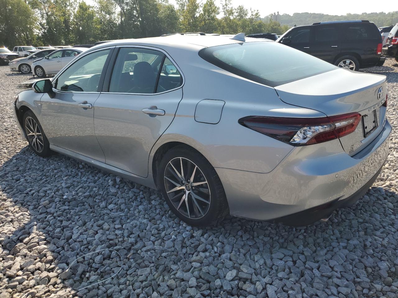 2022 TOYOTA CAMRY XLE VIN:4T1F31AK2NU040910