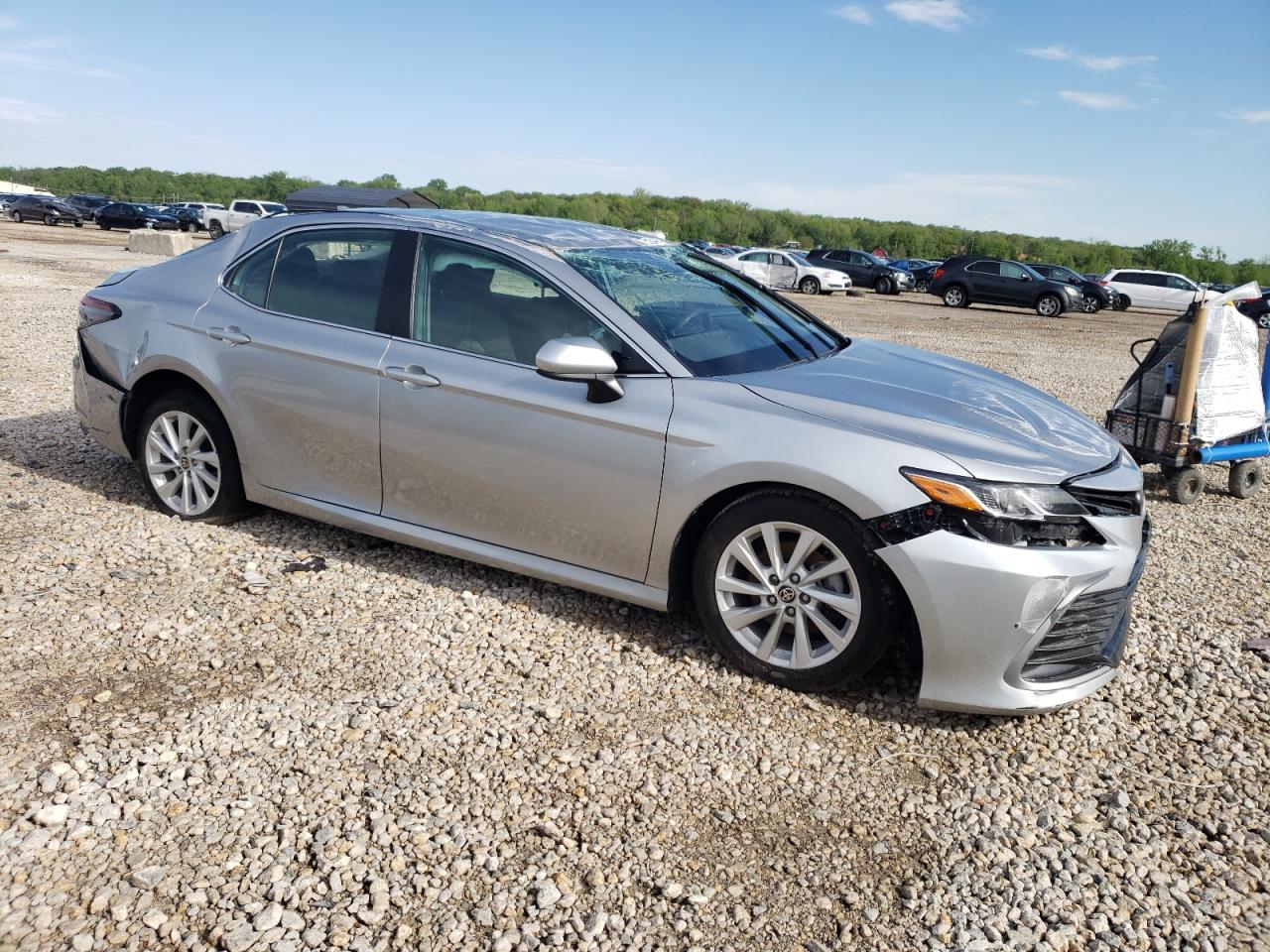 2022 TOYOTA CAMRY LE VIN:4T1C11AK7NU672195