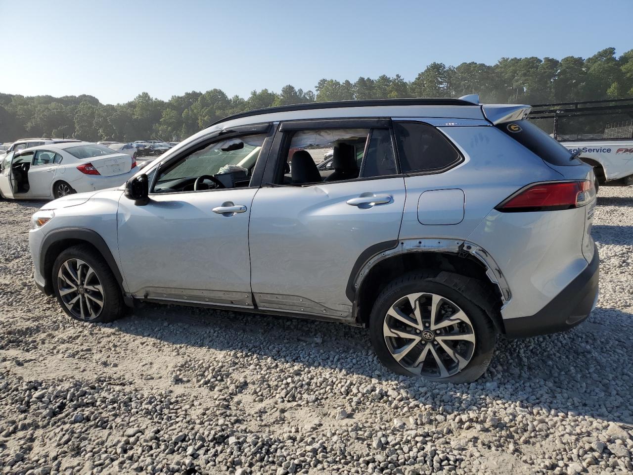 2022 TOYOTA COROLLA CROSS XLE VIN:7MUDAAAG4NV009309