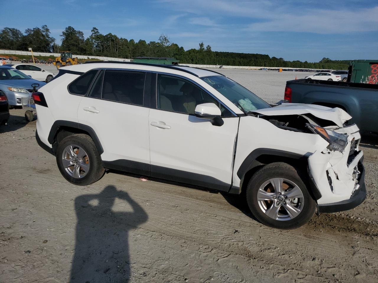 2022 TOYOTA RAV4 XLE VIN:2T3W1RFV7NC208380