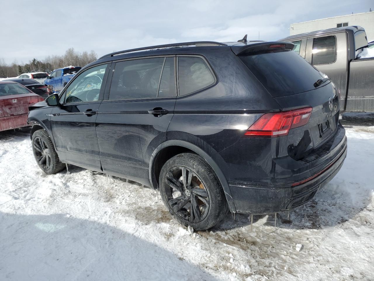 2023 VOLKSWAGEN TIGUAN SE R-LINE BLACK VIN:3VV8B7AX3PM027140