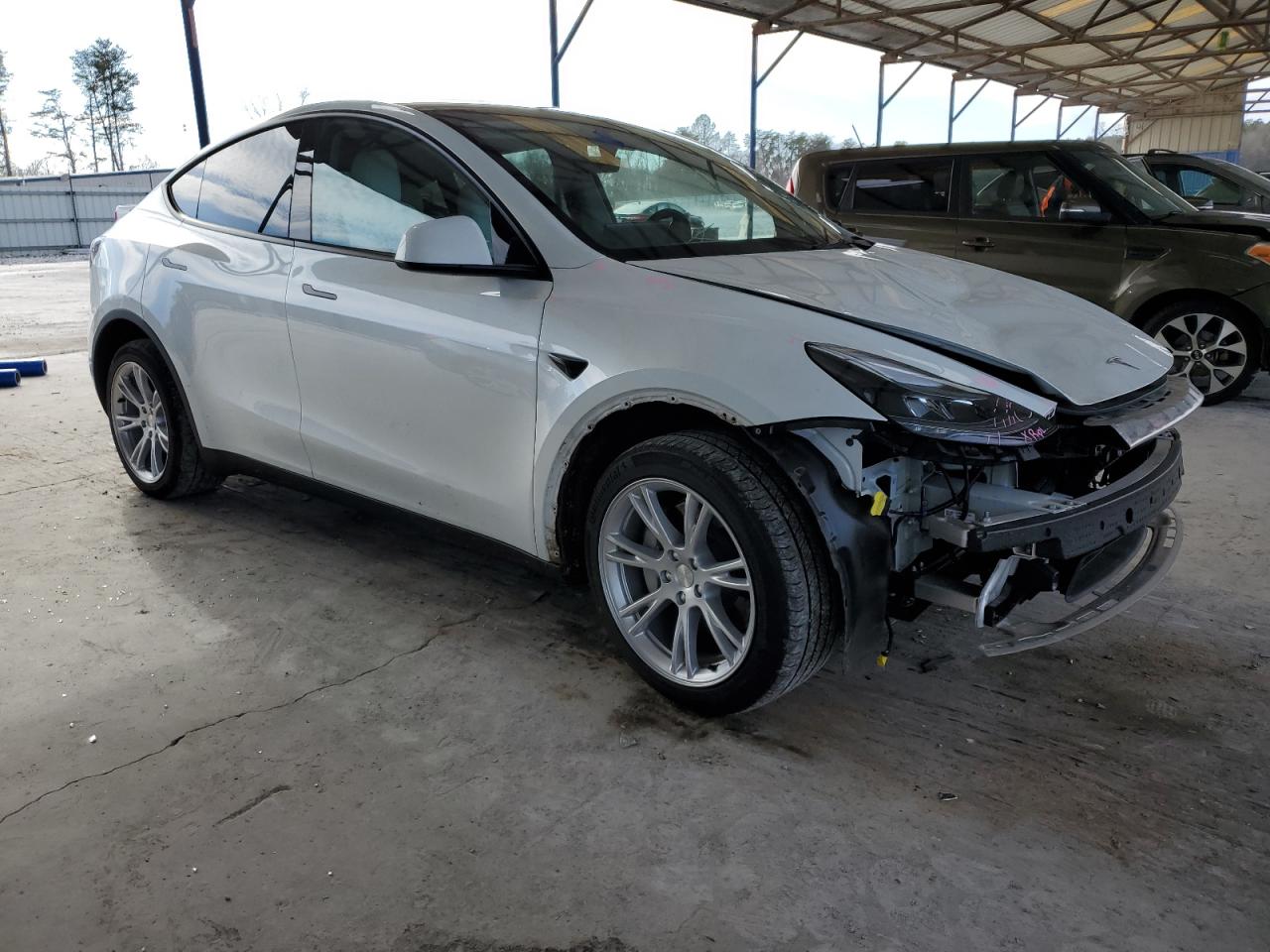 2024 TESLA MODEL Y  VIN:7SAYGDEE9RA225736