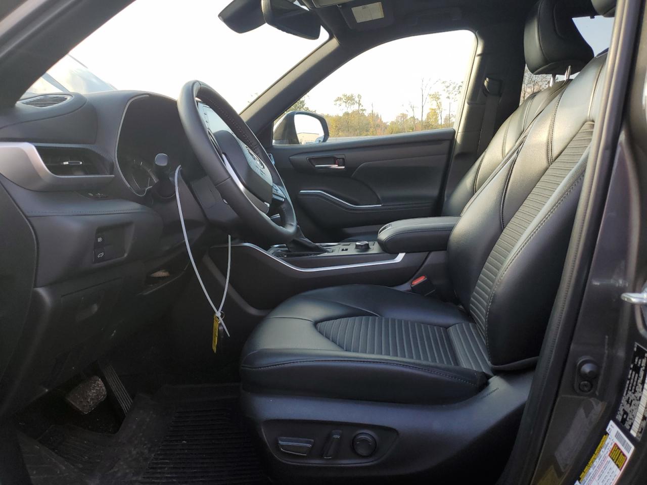 2022 TOYOTA HIGHLANDER XSE VIN:5TDLZRBH6NS237106