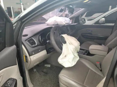 2014 Kia Carnival VIN: