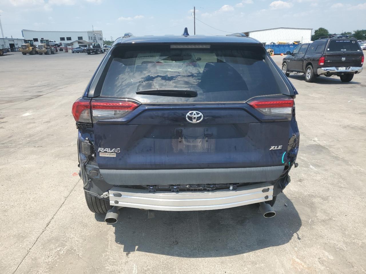 2022 TOYOTA RAV4 XLE PREMIUM VIN:2T3C1RFV9NW210178