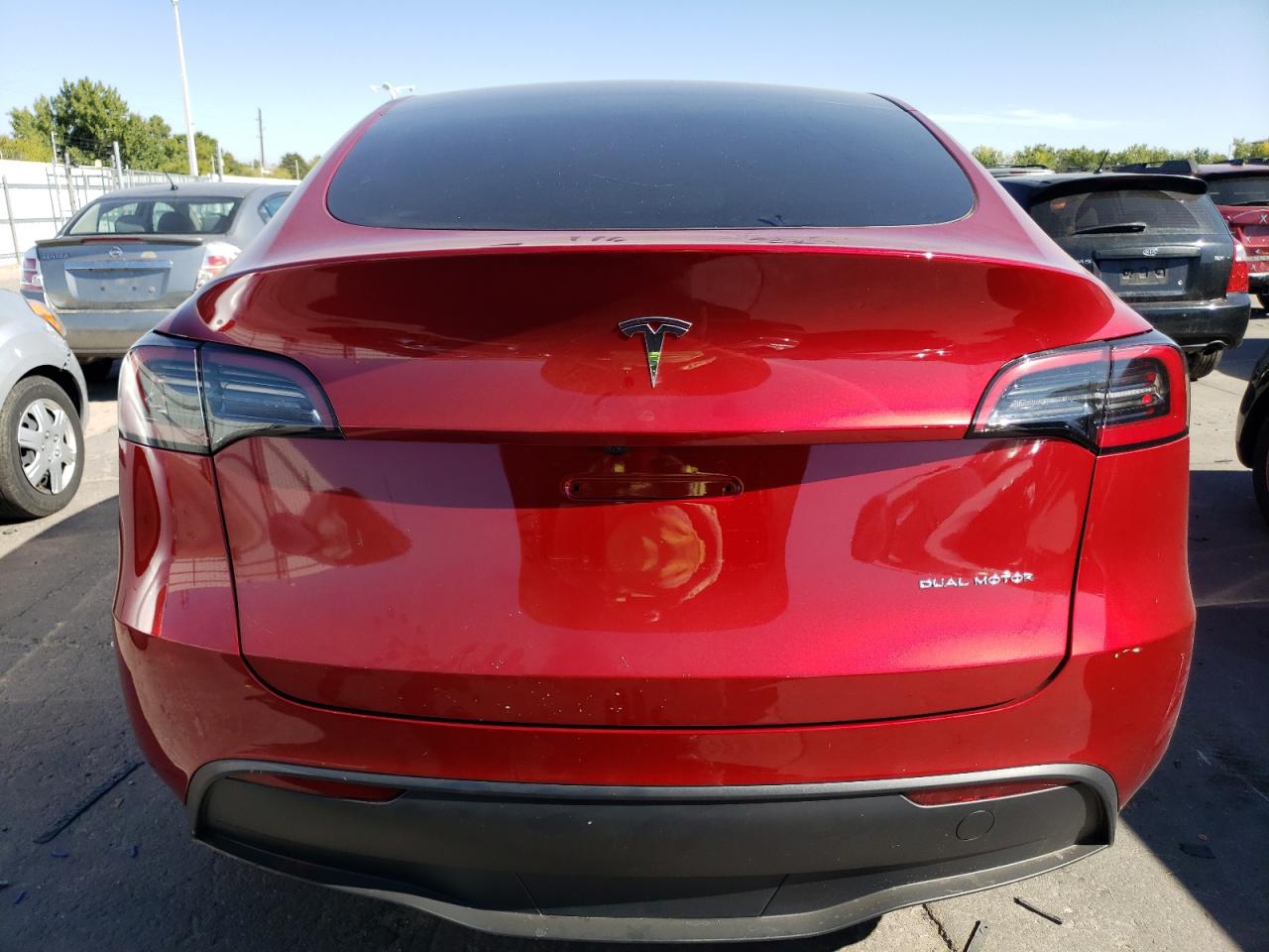 2024 TESLA MODEL Y  VIN:7SAYGAEE9RF198765