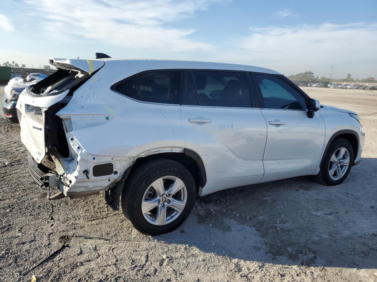 2023 TOYOTA HIGHLANDER HYBRID LE VIN:5TDZARAH2PS518731