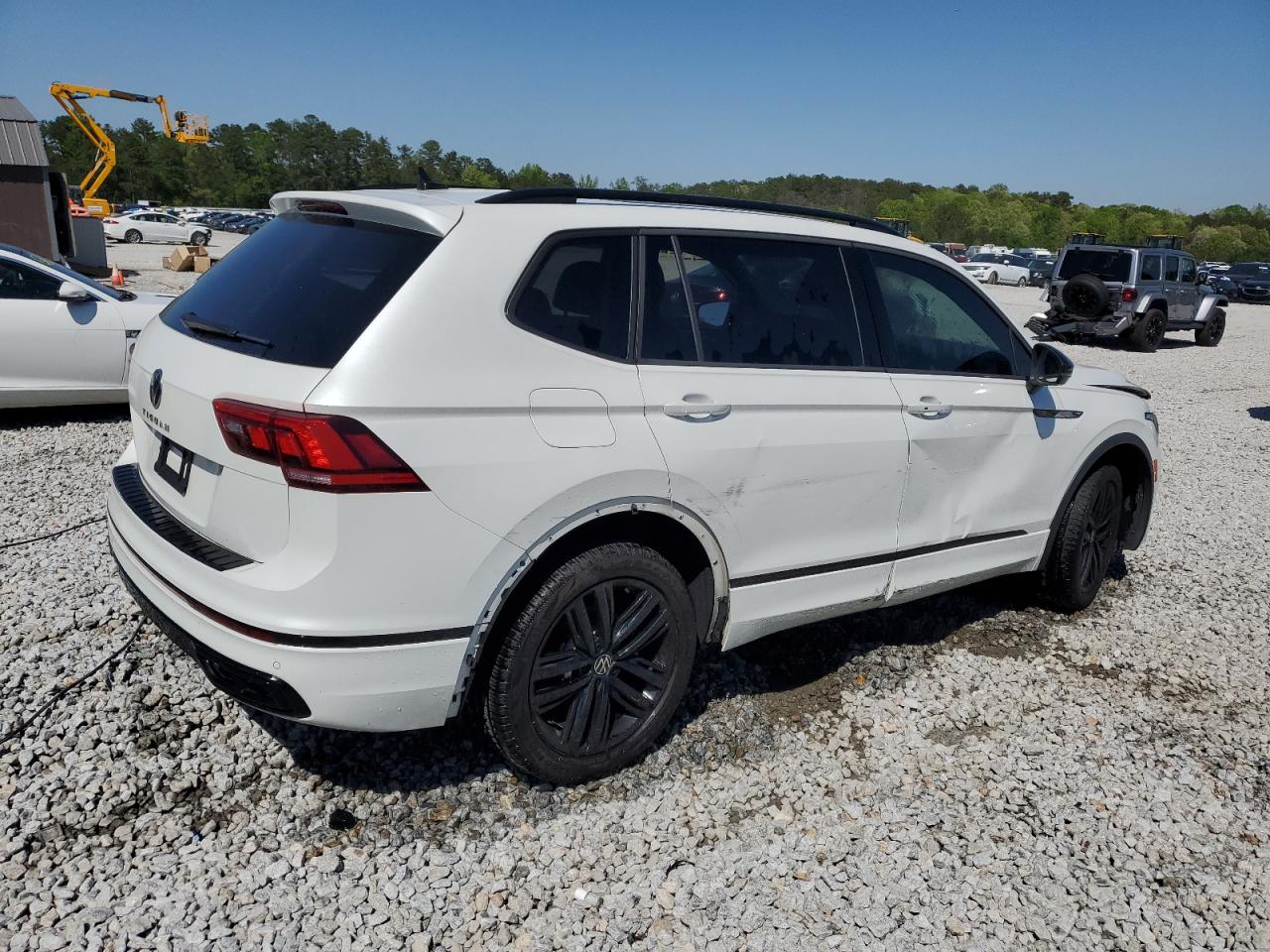 2022 VOLKSWAGEN TIGUAN SE R-LINE BLACK VIN:3VVCB7AX5NM058171