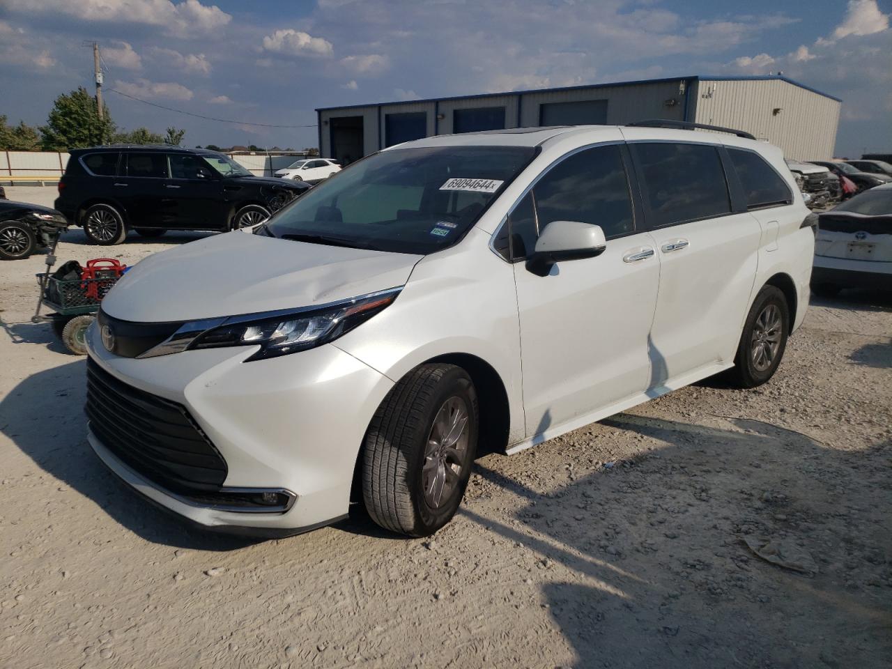 2022 TOYOTA SIENNA XLE VIN:5TDYRKEC0NS078161