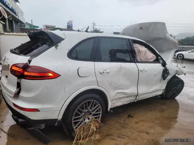 2017 Porsche Cayenne 233KMWP1AF2926HKA VIN:233KMWP1AF2926HKA
