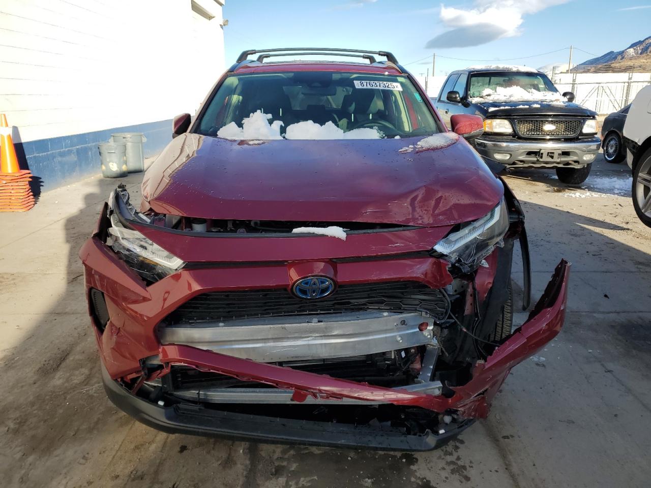 2024 TOYOTA RAV4 XLE VIN:JTMRWRFV8RD257555