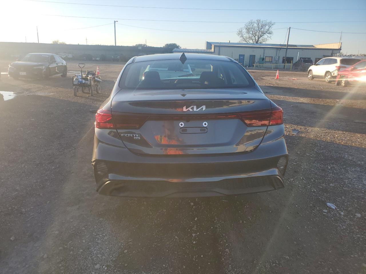 2024 KIA FORTE LX VIN:3KPF24AD5RE820737