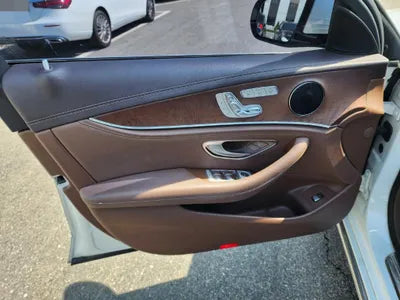 2016 Mercedes-Benz E 300 VIN: