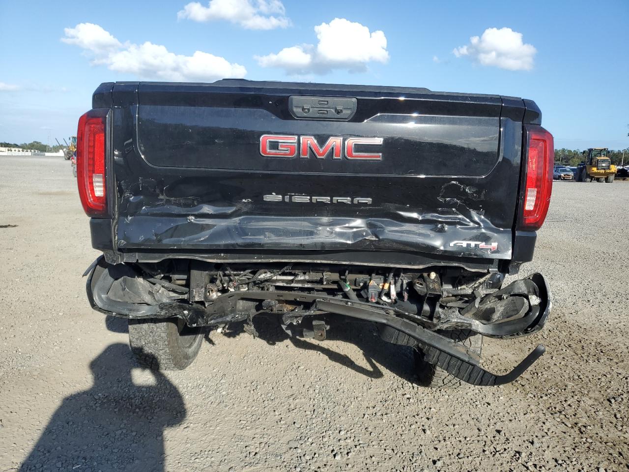 2022 GMC SIERRA K1500 AT4 VIN:3GTUUEET3NG527491