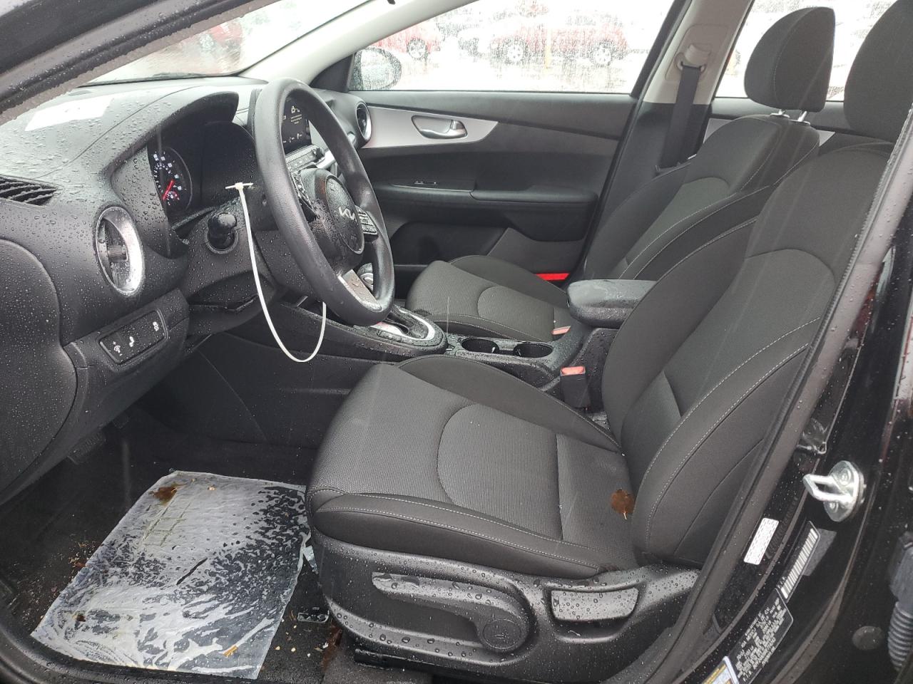 2024 KIA FORTE LX VIN:3KPF24AD9RE714243