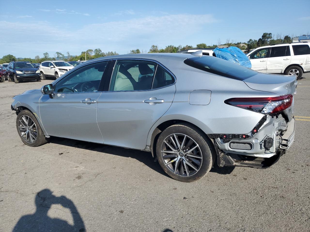 2022 TOYOTA CAMRY XLE VIN:4T1F11BK0NU049271