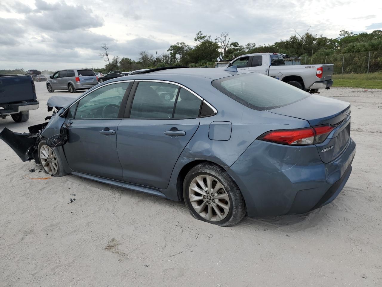 2022 TOYOTA COROLLA XLE VIN:5YFFPMAE5NP277523