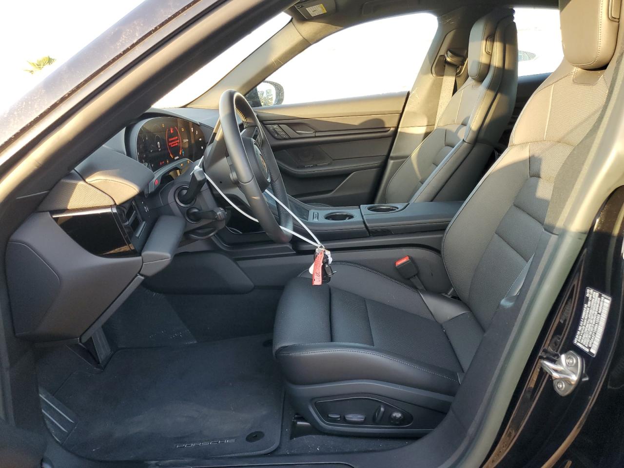 2024 PORSCHE TAYCAN  VIN:WP0AA2Y10RSA10283