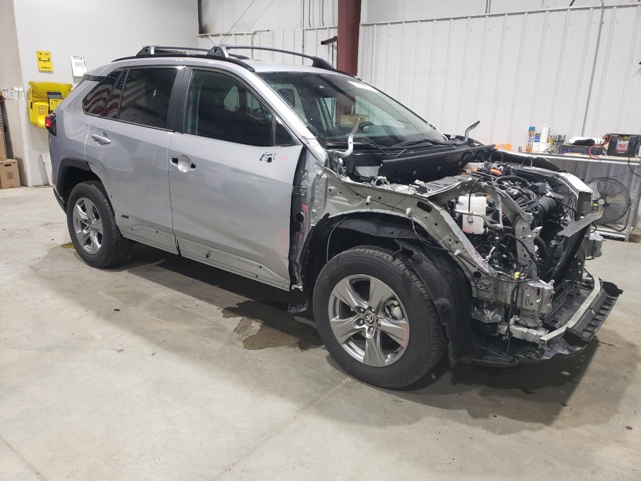 2024 TOYOTA RAV4 XLE VIN:2T3RWRFV2RW227535