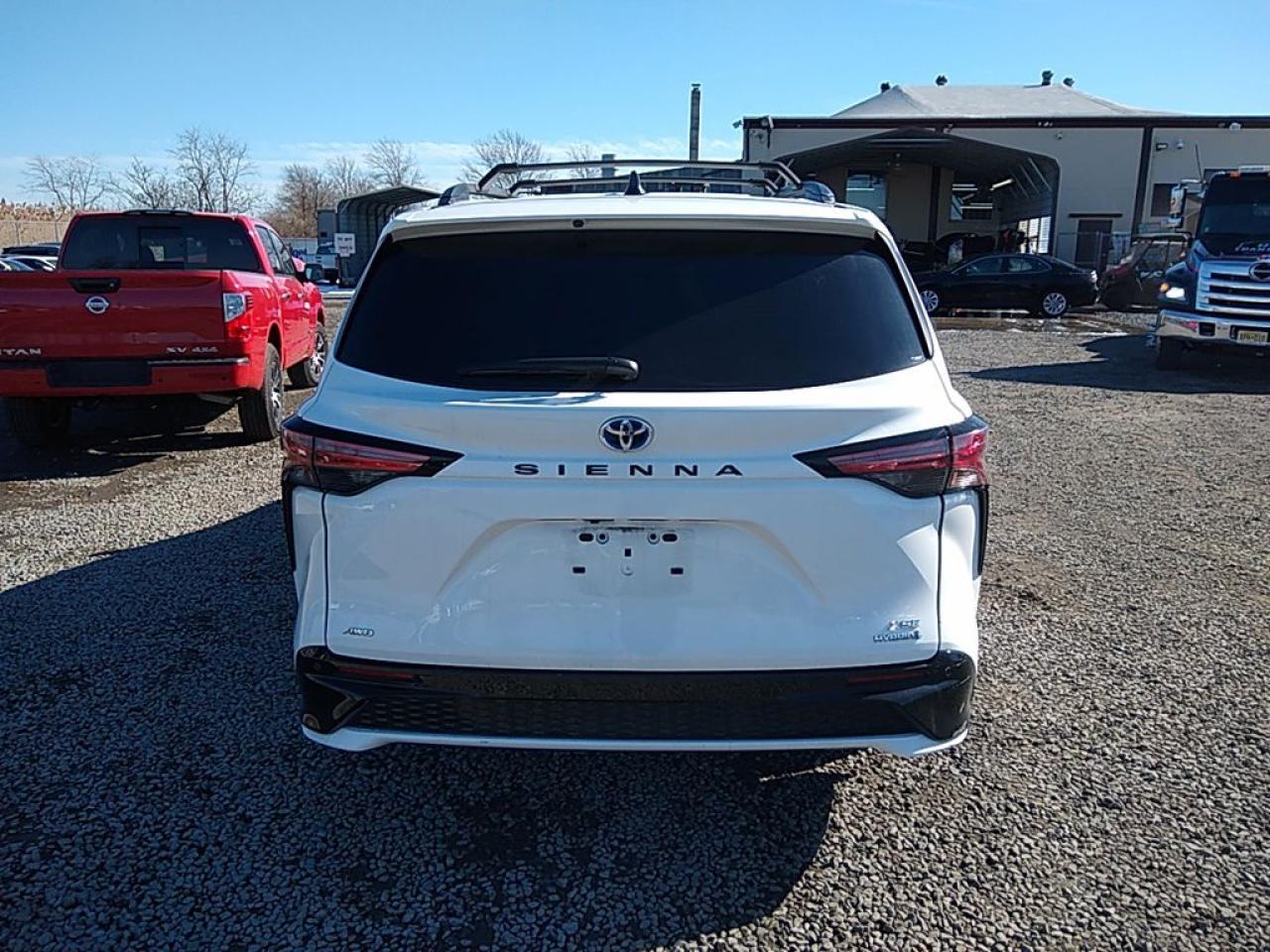 2022 TOYOTA SIENNA XSE VIN:5TDDSKFC7NS051184