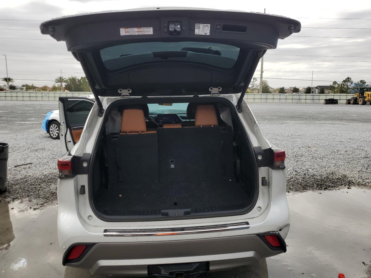 2024 TOYOTA HIGHLANDER LE VIN:5TDKDRAH7RS534063