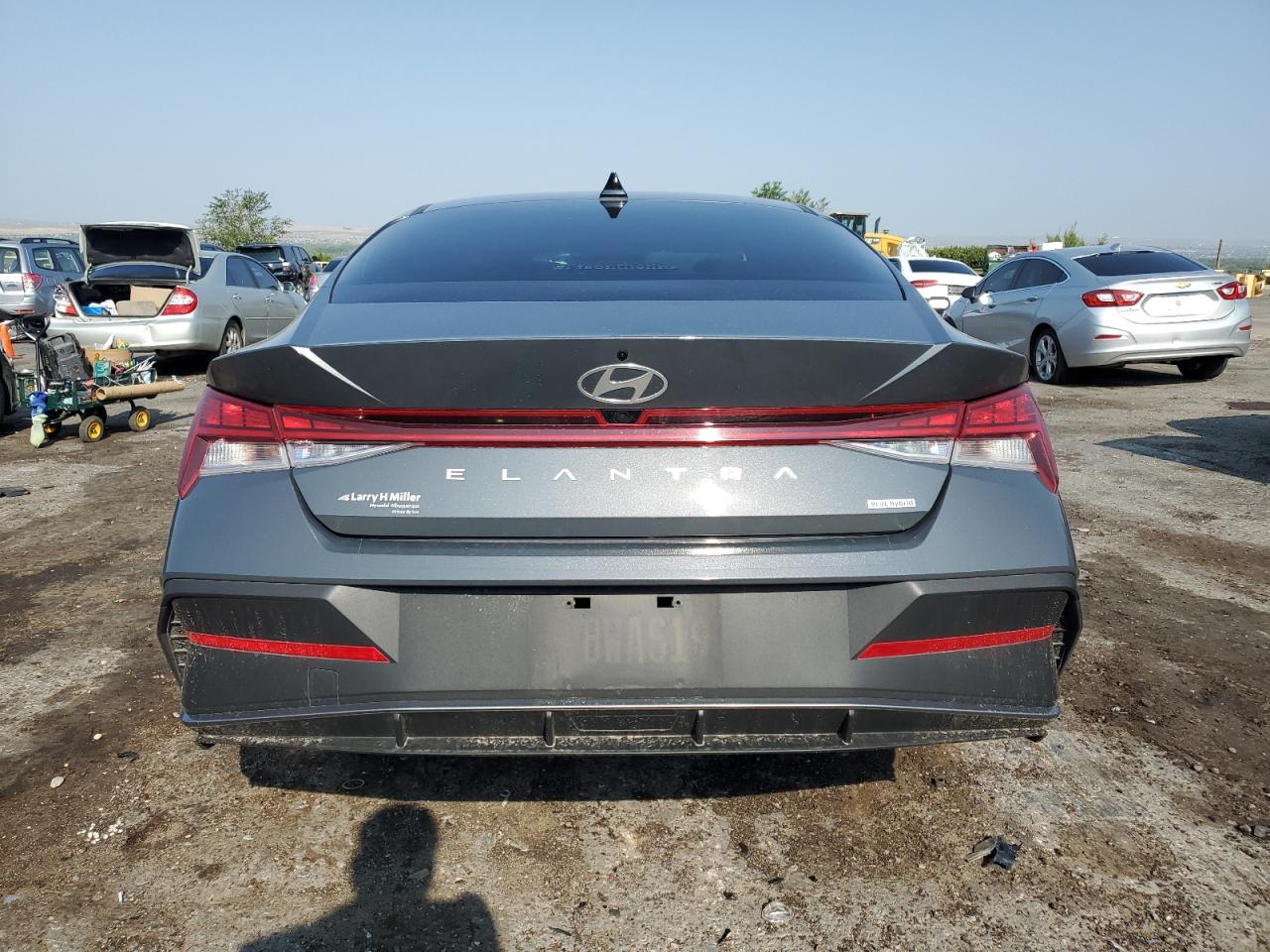 2024 HYUNDAI ELANTRA BLUE VIN:KMHLM4DJ9RU101440