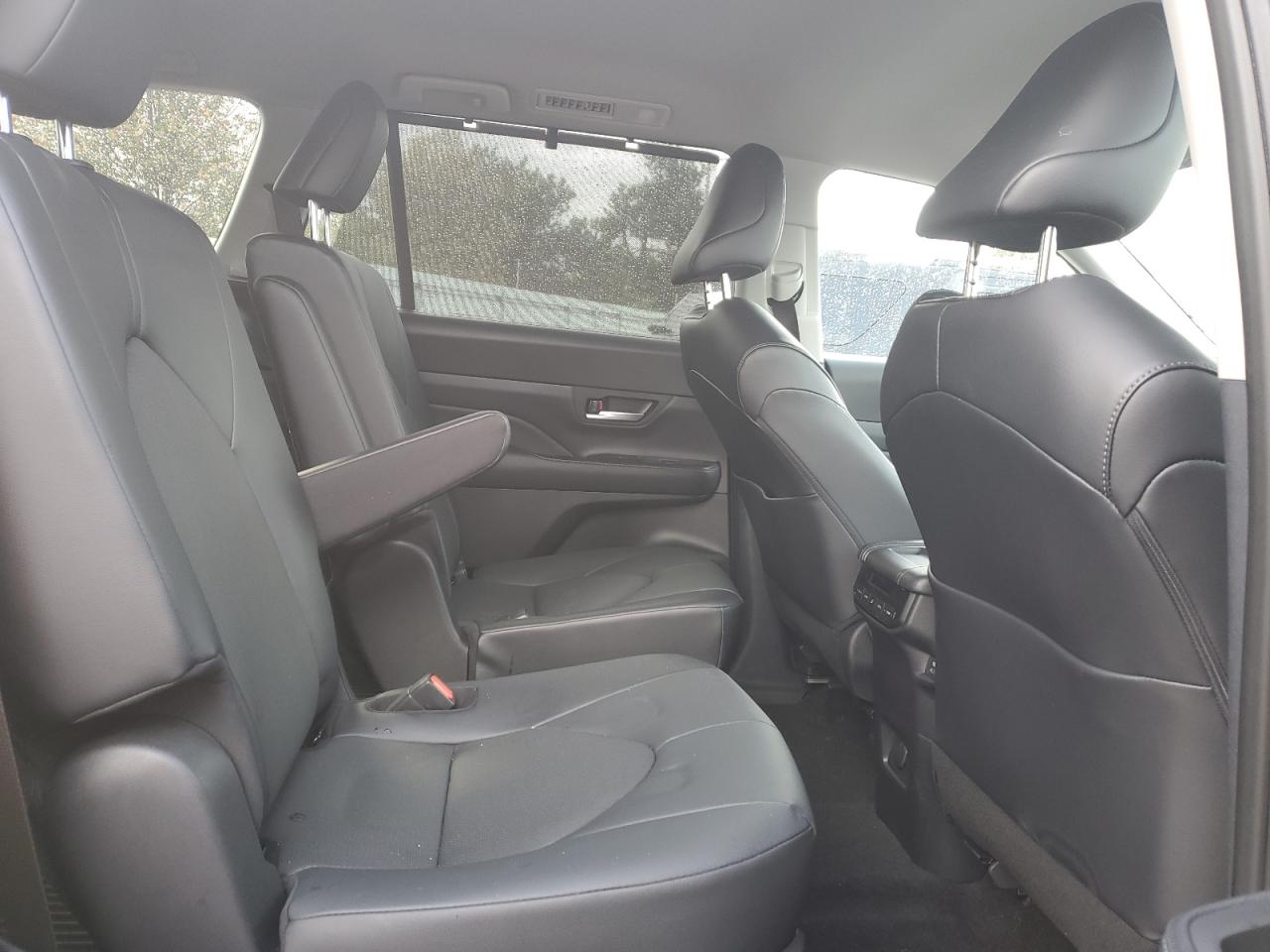 2024 TOYOTA GRAND HIGHLANDER XLE VIN:5TDAAAB52RS020406