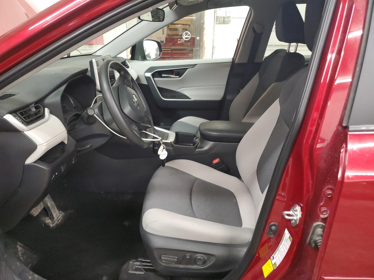 2024 TOYOTA RAV4 XLE VIN:4T3RWRFVXRU118353