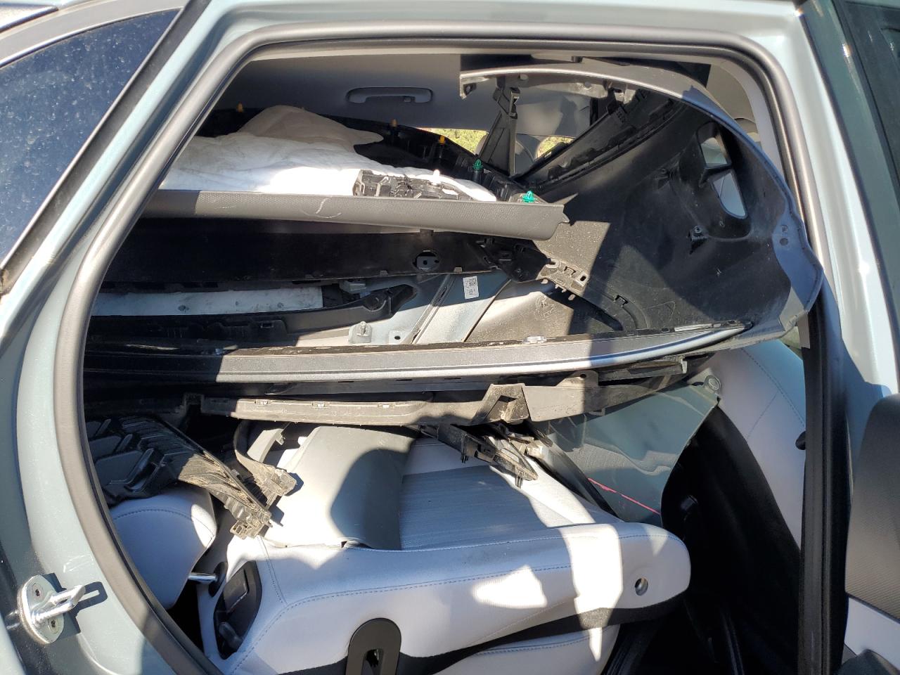 2022 HYUNDAI KONA SEL VIN:KM8K62ABXNU881319