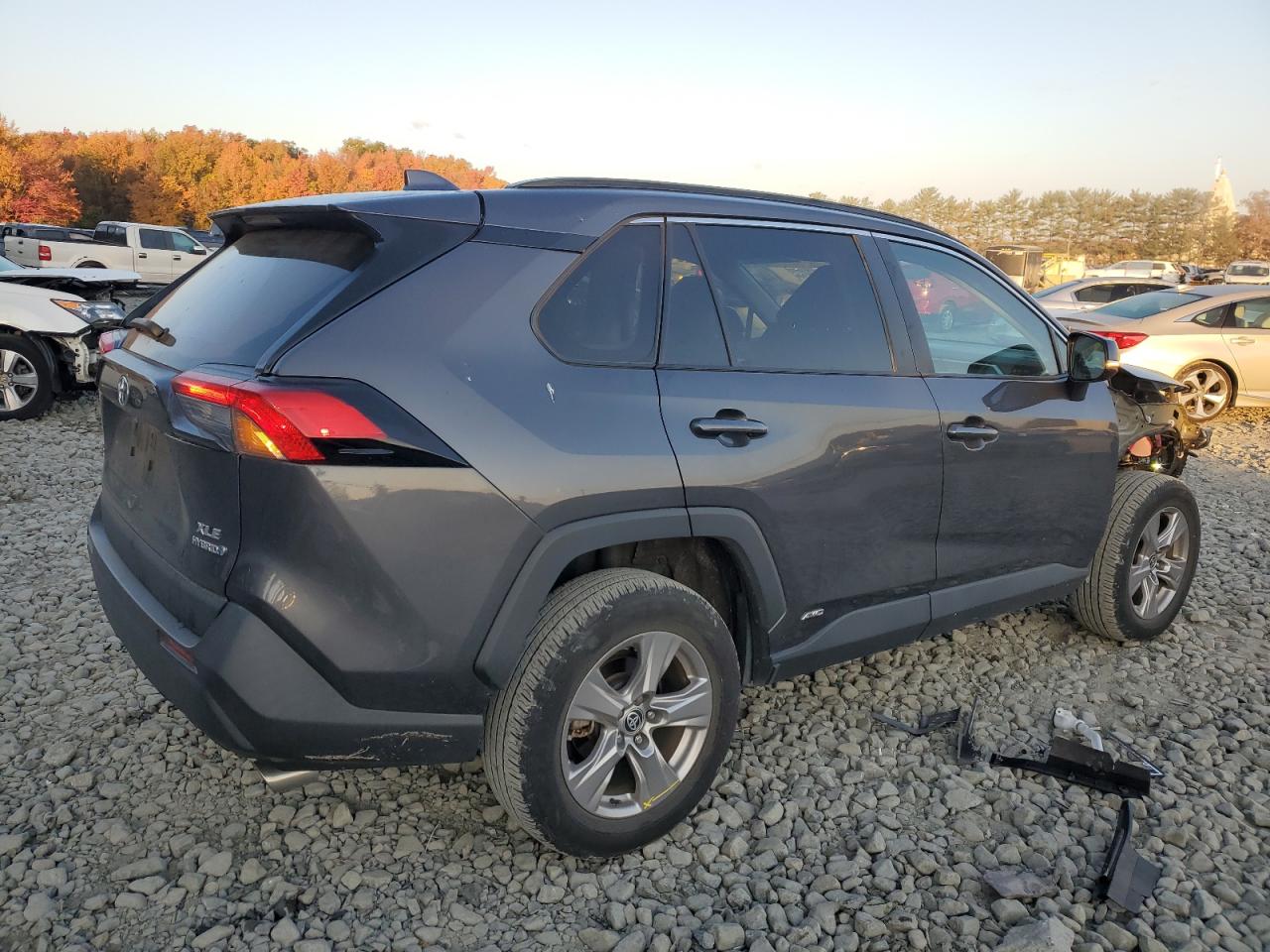 2022 TOYOTA RAV4 XLE VIN:2T3RWRFVXNW132179