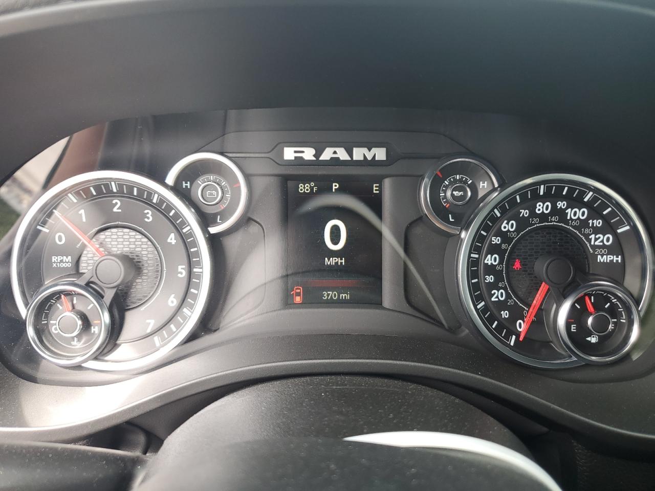 2024 RAM 1500 BIG HORN/LONE STAR VIN:1C6SRFBT7RN137937
