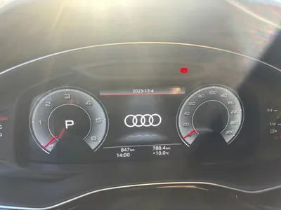 2023 Audi Q7 VIN:
