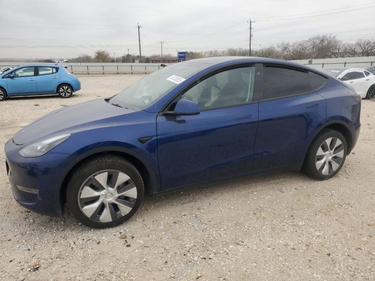 2024 TESLA MODEL Y  VIN:7SAYGDEE8RA270456