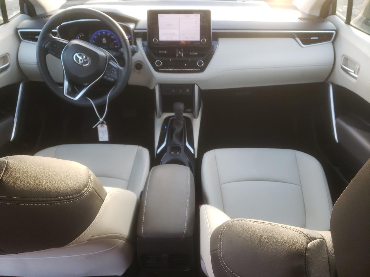 2022 TOYOTA COROLLA CROSS XLE VIN:7MUDAABG3NV040209