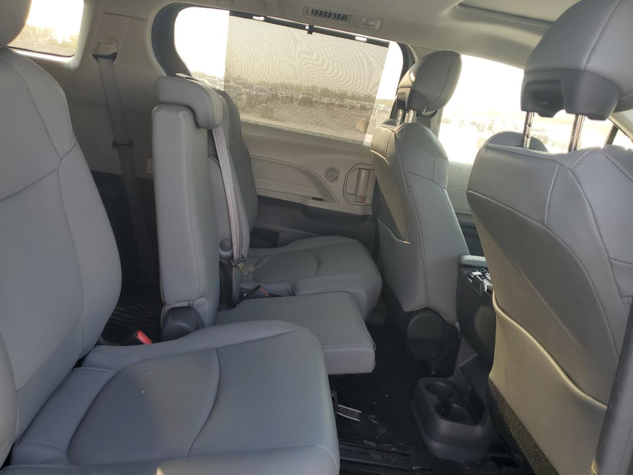 2022 TOYOTA SIENNA XLE VIN:5TDJRKECXNS090898