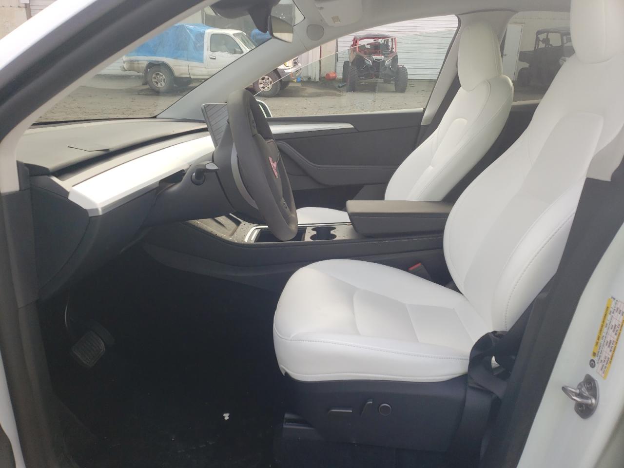 2024 TESLA MODEL Y  VIN:7SAYGAEE7RF077443
