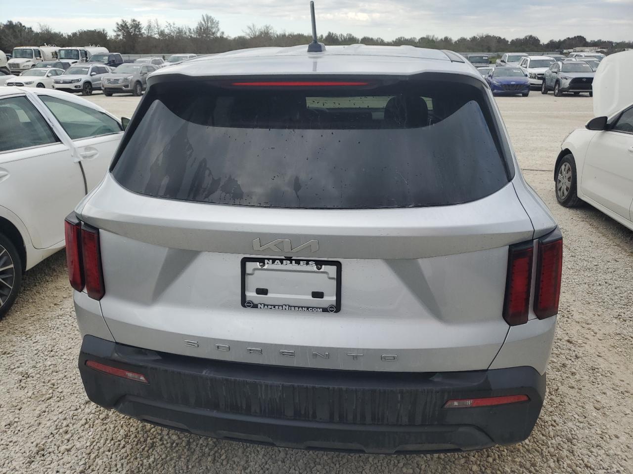 2022 KIA SORENTO LX VIN:5XYRG4LC4NG113502