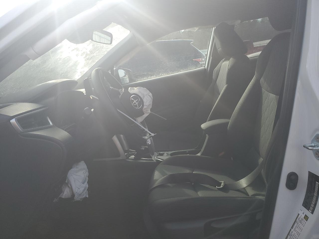 2024 TOYOTA COROLLA CROSS LE VIN:7MUCAABG0RV092477