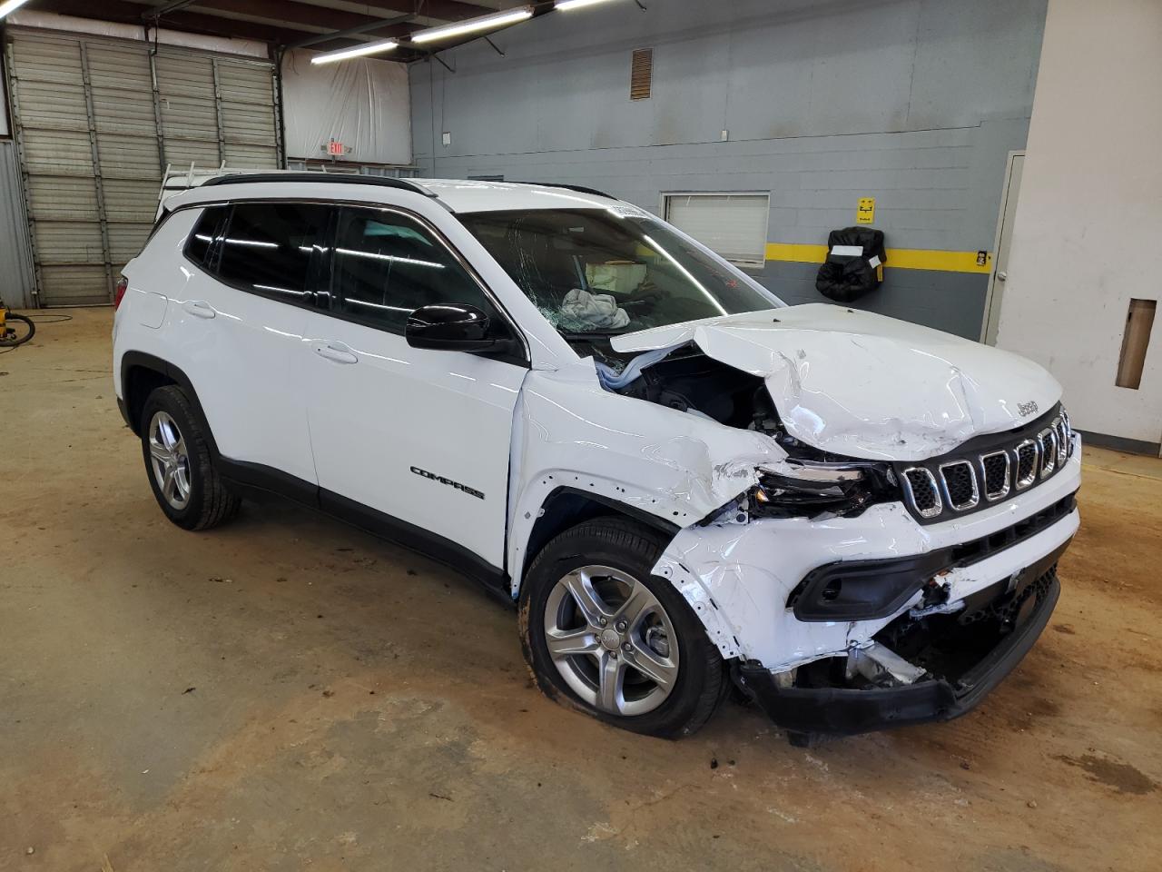 2024 JEEP COMPASS LATITUDE VIN:3C4NJDBN7RT606091
