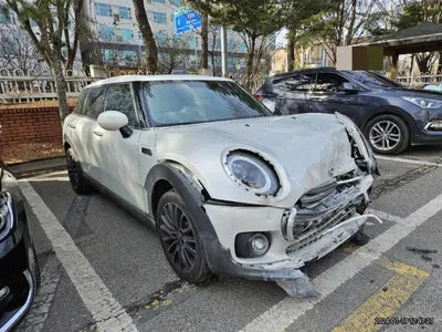 2022 MINI Clubman VIN: