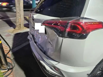 2018 Toyota RAV4 JTMYFREV6JD111012 VIN:JTMYFREV6JD111012