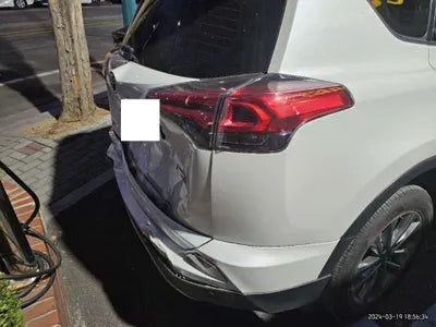 2018 Toyota RAV4 JTMYFREV6JD111012 VIN:JTMYFREV6JD111012